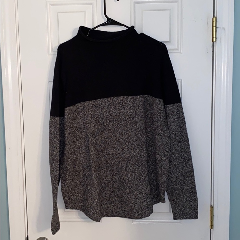 Old navy color block turtleneck sweater